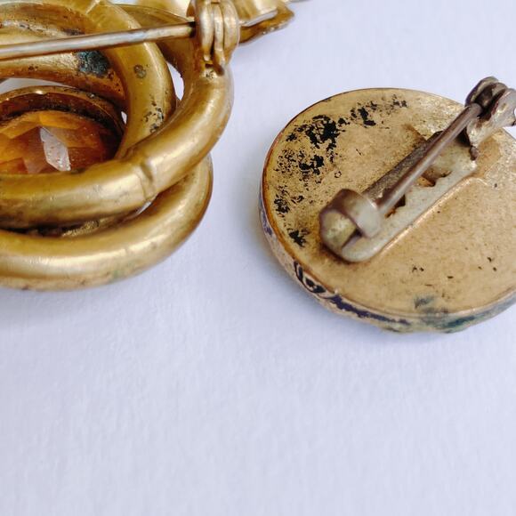 Vintage Brooch Lot of 3, Cameo Amber Glass Celtic Knot Mid Century - Early 1900s - Picture 10 of 10